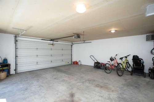 34 Bruns Bay, Lacombe, AB 