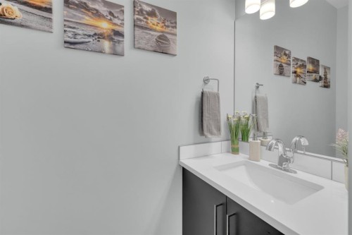 40 Evergreen Way, Red Deer, AB - Indoor Photo Showing Bathroom