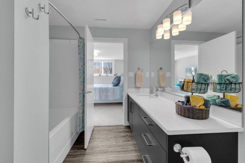 40 Evergreen Way, Red Deer, AB - Indoor Photo Showing Bathroom