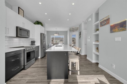 40 Evergreen Way, Red Deer, AB - Indoor Photo Showing Kitchen With Stainless Steel Kitchen With Upgraded Kitchen