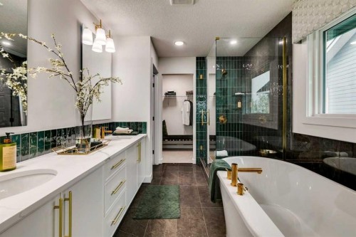 71 Emerson Crescent, Okotoks, AB - Indoor Photo Showing Bathroom