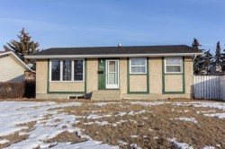 84 Nash Street  Red Deer, AB T4P 1P2