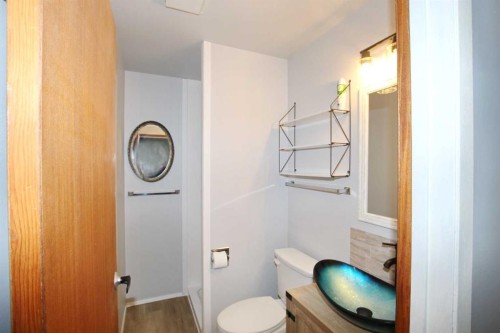 97 Cunningham Crescent, Red Deer, AB - Indoor Photo Showing Bathroom