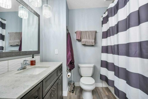 12 Rutherford Drive, Red Deer, AB - Indoor Photo Showing Bathroom