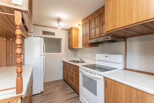 7 Parkland Acres, Lacombe, AB 