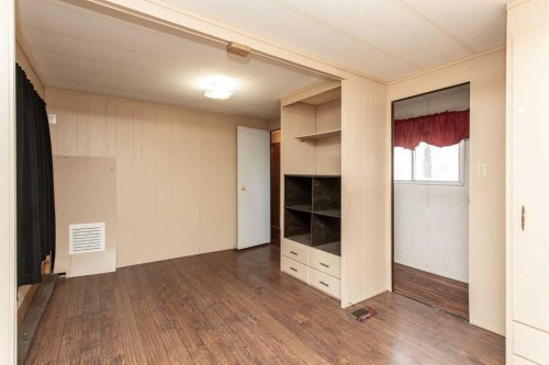 7 Parkland Acres, Lacombe, AB 