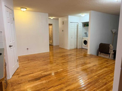 150 Piper Drive, Red Deer, AB - Indoor Photo Showing Other Room