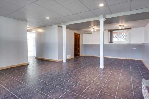 5607 48 Avenue, Lacombe, AB - Indoor Photo Showing Other Room