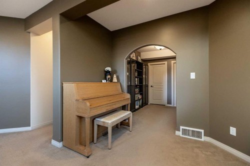 6371 Cedar Way, Innisfail, AB - Indoor Photo Showing Other Room