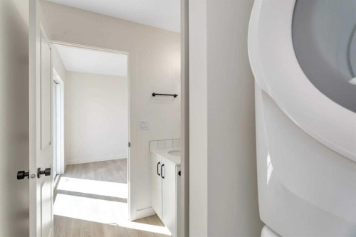 153 Athens Road, Blackfalds, AB - Indoor