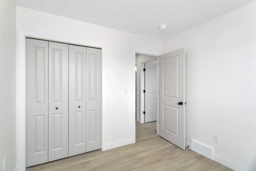 153 Athens Road, Blackfalds, AB - Indoor