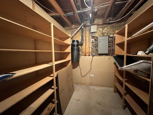 5908 57 Avenue, Ponoka, AB - Indoor