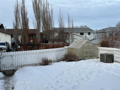 5908 57 Avenue, Ponoka, AB - Outdoor