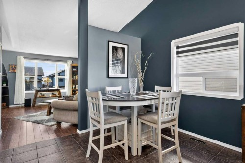 26 Lucky Place, Sylvan Lake, AB - Indoor Photo Showing Dining Room