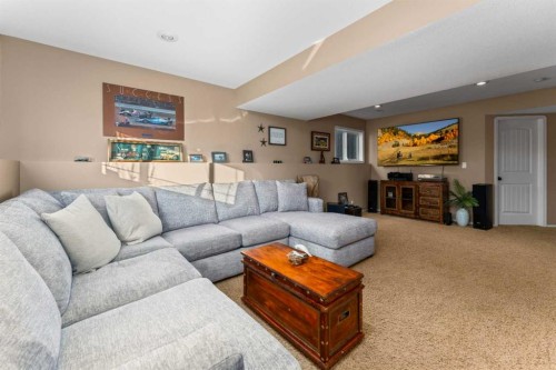 26 Lucky Place, Sylvan Lake, AB - Indoor Photo Showing Living Room