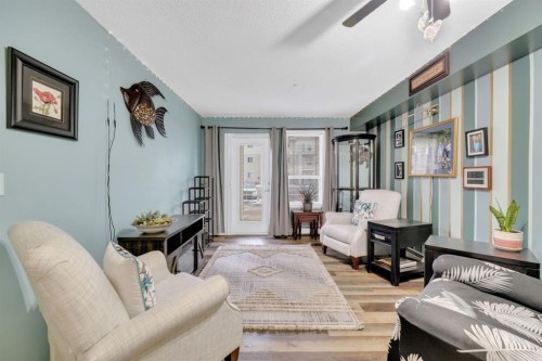 131-56 Carroll Crescent, Red Deer, AB - Indoor Photo Showing Living Room