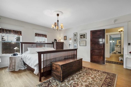 5331 51 Avenue, Lacombe, AB - Indoor Photo Showing Bedroom