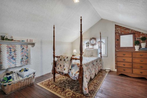 5331 51 Avenue, Lacombe, AB - Indoor