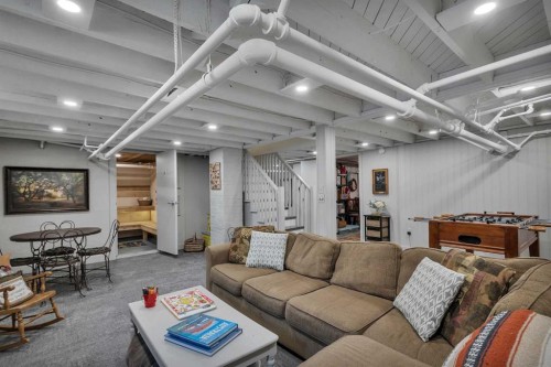 5331 51 Avenue, Lacombe, AB - Indoor