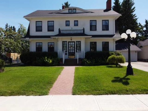 5331 51 Avenue, Lacombe, AB - Outdoor With Facade