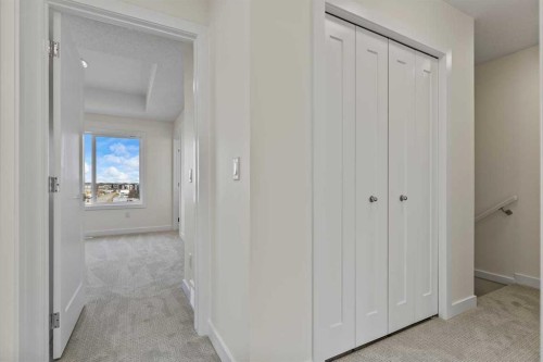 42 Corner Glen Manor Ne, Calgary, AB - Indoor Photo Showing Other Room