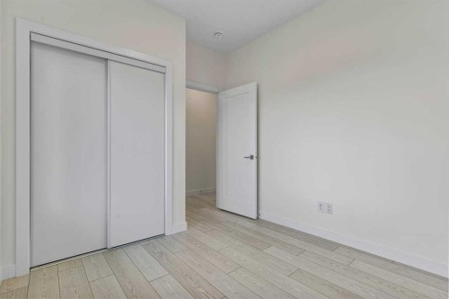 42 Corner Glen Manor Ne, Calgary, AB - Indoor Photo Showing Other Room