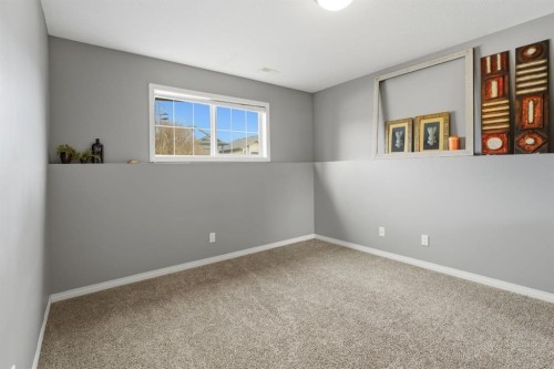 57 Garden Road, Lacombe, AB - Indoor Photo Showing Other Room