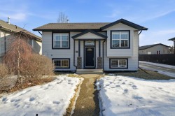 57 Garden Road  Lacombe, AB T4L 2P1