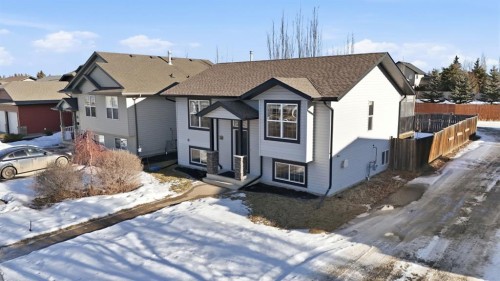 57 Garden Road, Lacombe, AB - Outdoor