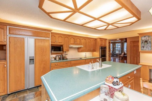 50 Coventry Lane, Lacombe, AB - Indoor Photo Showing Kitchen