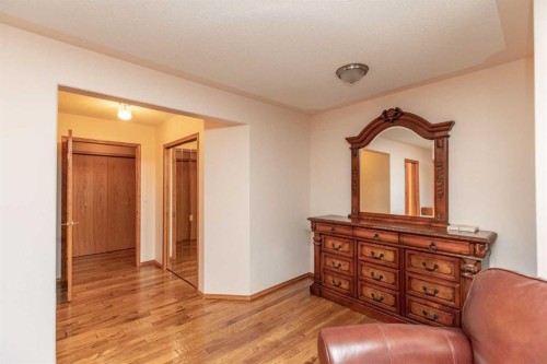 50 Coventry Lane, Lacombe, AB - Indoor