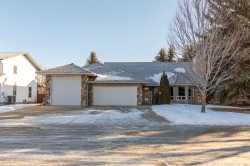 50 Coventry Lane  Lacombe, AB T4L 1T3