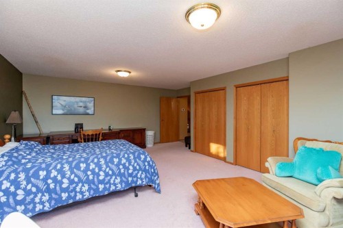 50 Coventry Lane, Lacombe, AB - Indoor Photo Showing Bedroom