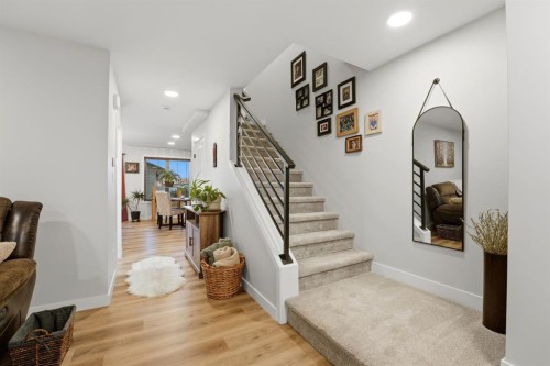 32 Station Drive, Sylvan Lake, AB - Indoor Photo Showing Other Room