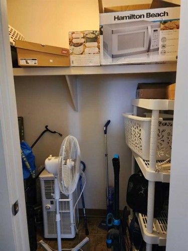 306-4811 55 Street, Red Deer, AB - Indoor Photo Showing Other Room