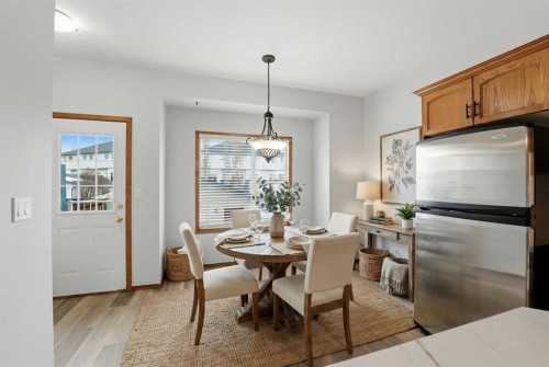 287 Cornett Drive, Red Deer, AB - Indoor Photo Showing Dining Room
