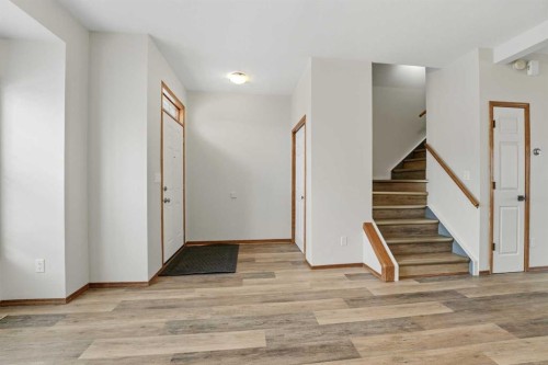 287 Cornett Drive, Red Deer, AB - Indoor Photo Showing Other Room