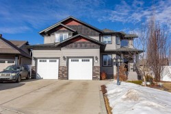 3 Regal Court  Sylvan Lake, AB T4S 0G2