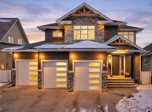 5 Leonard Close, Sylvan Lake, AB - Outdoor With Facade