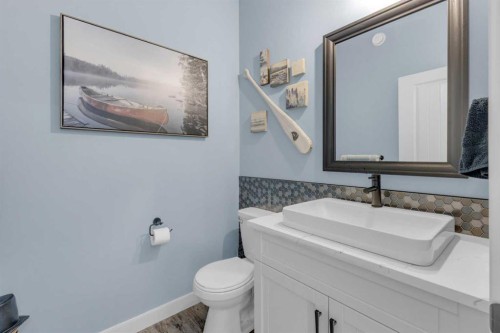 5 Leonard Close, Sylvan Lake, AB - Indoor Photo Showing Bathroom
