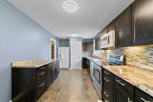 5620 50 Avenue, Killam, AB - Indoor Photo Showing Kitchen With Upgraded Kitchen