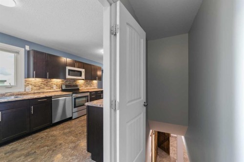 5620 50 Avenue, Killam, AB - Indoor Photo Showing Kitchen