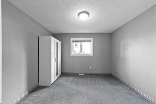 5620 50 Avenue, Killam, AB - Indoor Photo Showing Other Room