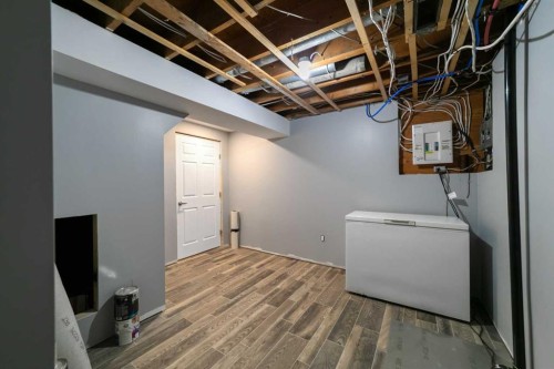 5620 50 Avenue, Killam, AB - Indoor