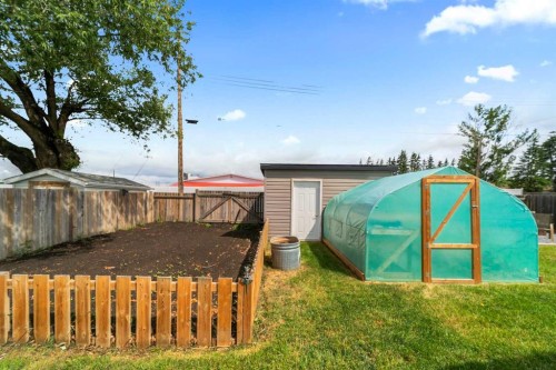 5620 50 Avenue, Killam, AB - Outdoor