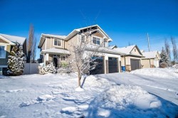 60 Vincent Close  Red Deer, AB T4R 0H7