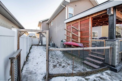 60 Vincent Close, Red Deer, AB - Outdoor With Exterior
