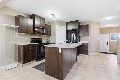 116 Jones Crescent, Red Deer, AB - Indoor Photo Showing Kitchen