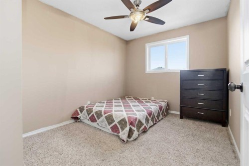 116 Jones Crescent, Red Deer, AB - Indoor Photo Showing Bedroom