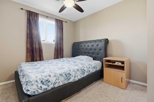 116 Jones Crescent, Red Deer, AB - Indoor Photo Showing Bedroom